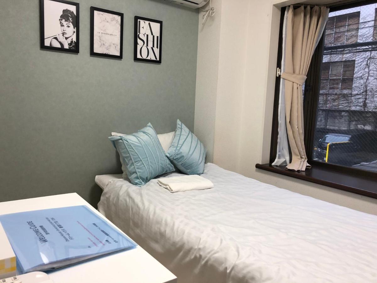 Fact Dream House 新宿三丁目徒歩3分色々揃うワンルーム Tokyo prefektur Exteriör bild